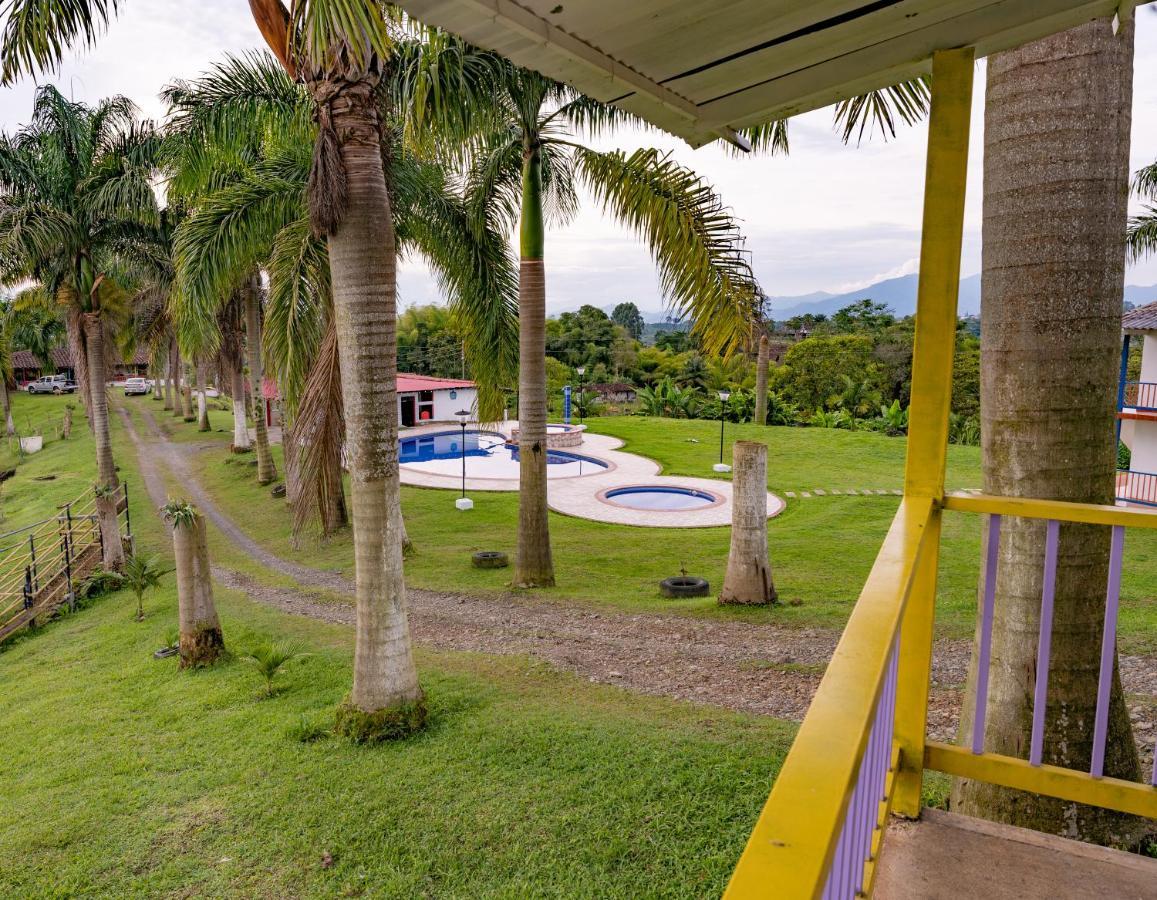 Hotel Rancho Chihuahua Filandia Zewnętrze zdjęcie